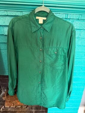 The Limited Women’s Emerald Green Button-Down Shirt